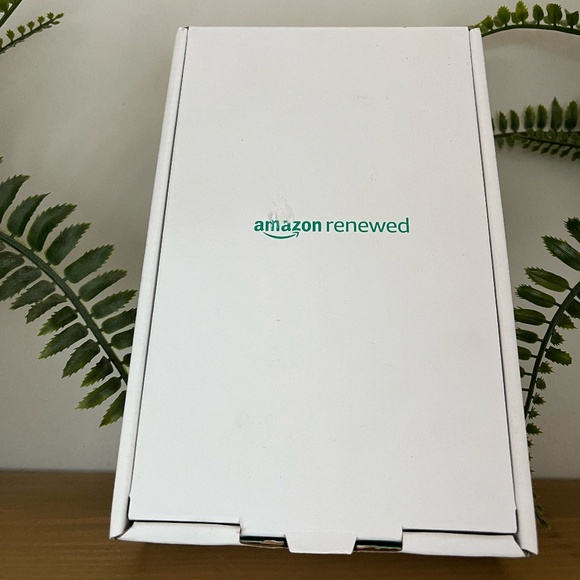 Apple Watch series 9  (GPS, 41MM) Silver Aluminum Case - Picture 4 of 5